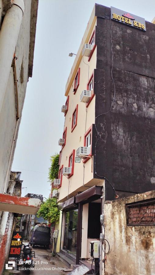 Hotel Kbs Lucknow Zewnętrze zdjęcie