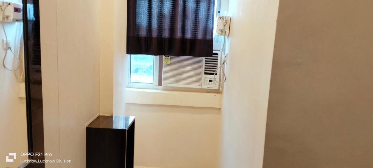 Hotel Kbs Lucknow Zewnętrze zdjęcie